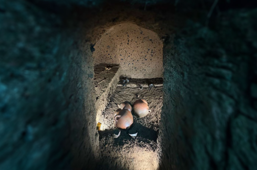 Photo of post and shards in Etruscan Chamber Tomb in Italy
